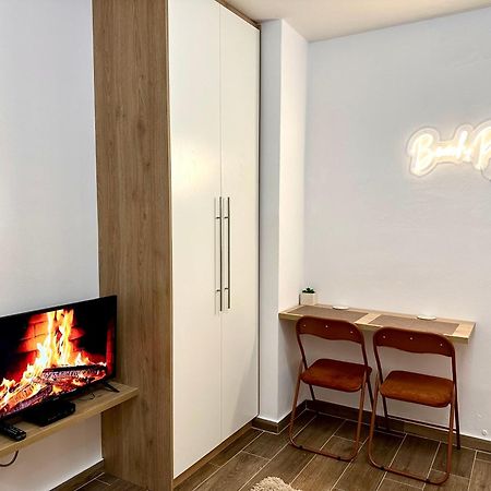 K&T Boulevard Studio Saranda Exterior foto